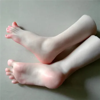 1 pāris meitenes kājām seksa lelle Spilgti reāli sexy mīlestība lelles meiteņu kājām teļu footfetish dievkalpojumu rotaļlietas elastīga balta āda