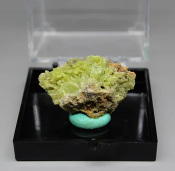 Dabas Pyromorphite minerālu paraugu akmeņi un kristāli kolekcija dārgakmeņiem kvarca no Ķīnas kastes izmērs 3.4 cm