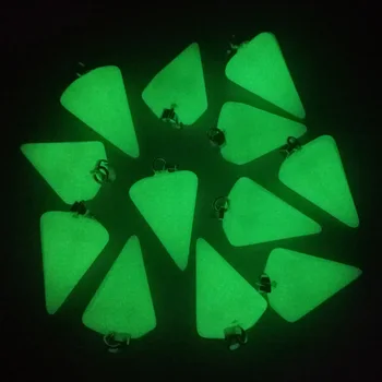 Modes šarmu zaļā krāsa, kas Spīd Tumsā Gaismas svārsta akmens Piekariņi & kaklarotas Rotaslietas, kas padara vairumtirdzniecības 12pcs