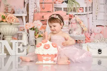 Pavasara ziedu trušu jaundzimušo bērnu portretu fotogrāfijas fons kūka sagraut 1. dzimšanas dienas svinības apdare bērnu dzimšanas dienas kūkas