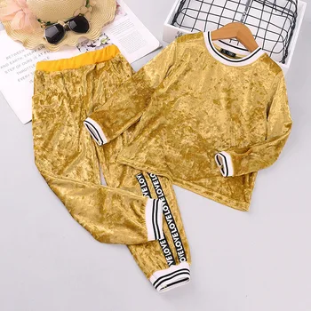 Rudens Bērnu Apģērbs Meitenēm 2020. Gadam Modeļi Eiropas American Jaunām Meitenēm Zelta Samta Tērps ar garām Piedurknēm Sporta divdaļīgs Kostīms