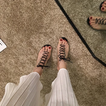 Sieviešu kurpes sandales 2019 jauno vasaras soda ar caurspīdīgu plastmasas krusts siksnas personības pasaku augstiem papēžiem Romiešu apavi