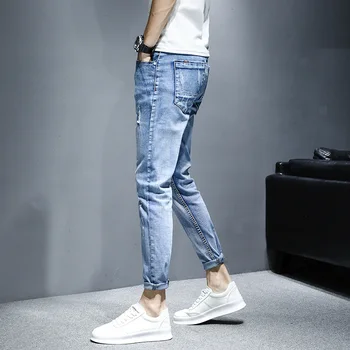 Vairumtirdzniecības 2020. gadam pusaudžiem Džinsa Džinsi vīriešu korejas kājām zīmola stiept vīriešu bikses, vasaras plānas gadījuma ripped potītes garuma bikses