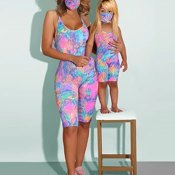 Vasarā Ģimenes bez Piedurknēm, Kaklasaites Krāsu Bodysuit Mamma Un Meita Jogas Uzstādīt Atbilstošas Bērnu Meitene Kombinezonus MINI Un MAMA Playsuit Streetwear