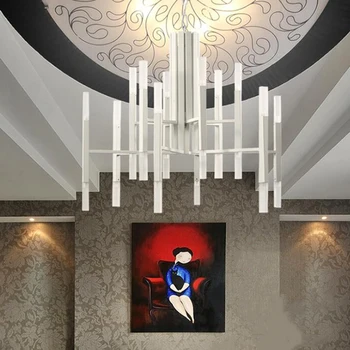 Ziemeļvalstu postmodernisma LED art villa lustra dzīvojamā istabā vestibilā restorāns zelta lustras radošas personības cauruļu gaismas